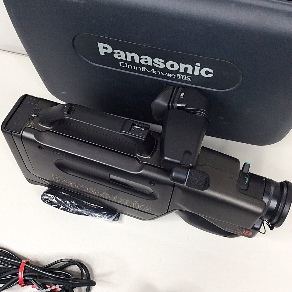 Panasonic Omni Movie VHS Camera Camcorder PV-610 UNTESTED - Picture 2 of 8
